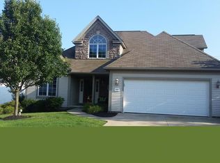 380 White Spruce Dr, Macedonia, OH 44056