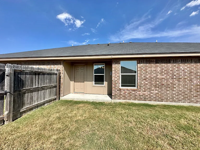 4502 Skyflower Ln — Photo 23