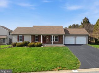 111 Farmingdale Ln, Marietta, PA 17547