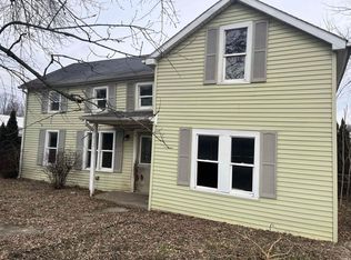 412 W North St, Bourbon, IN 46504