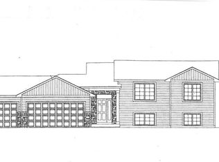 5974 Kingsbury Dr NW, Rochester, MN 55901