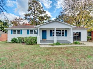 7 Oakwood Ave, Taylors, SC 29687