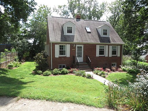 2nd image of 2408 N Dickerson St