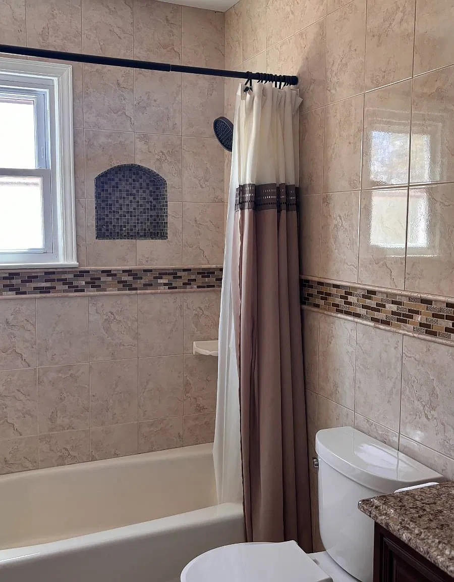 4 bed, 2.5 bath, $5,650 — Photo 4