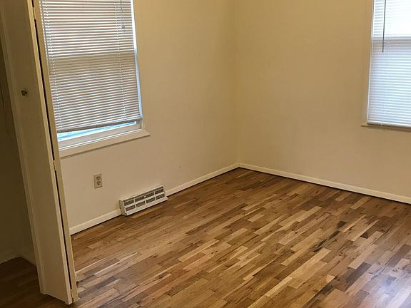 3rd image of 2719 8th Ave N