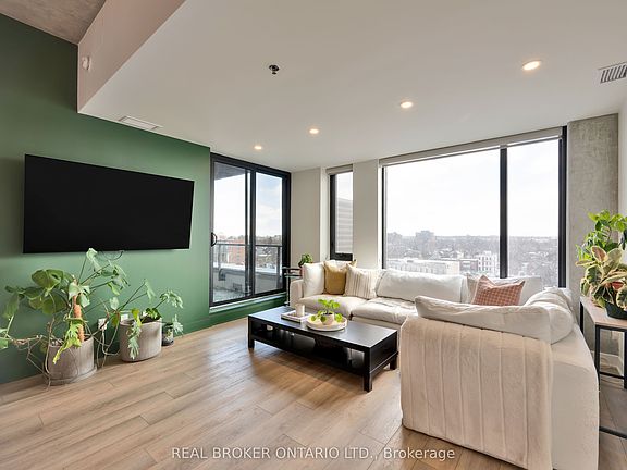 5th image of 203 Catherine St #703