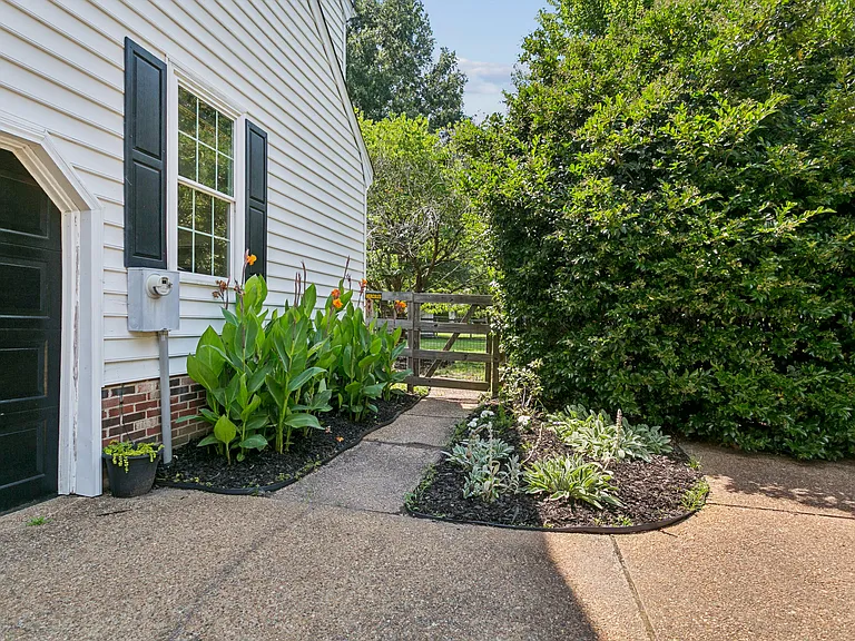 3517 Mott Ln — Photo 58