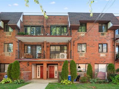 7142 163rd St #2F, Fresh Meadows, NY, 11365