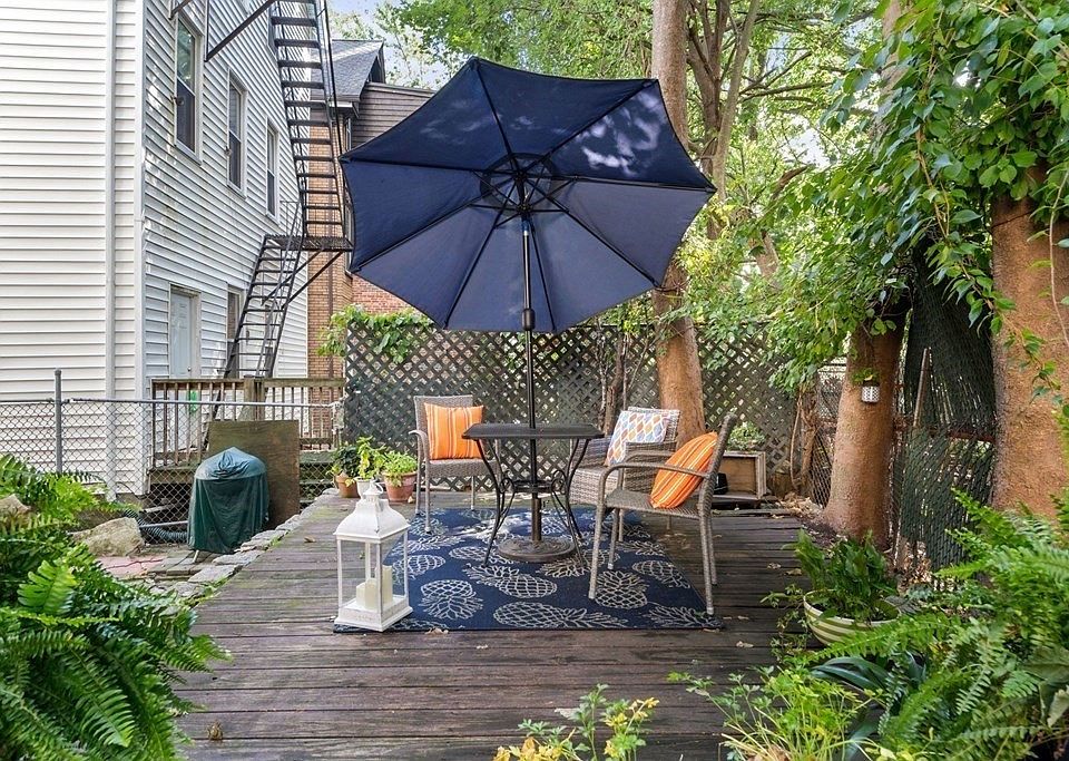 1st image of 26 Armstrong St #1