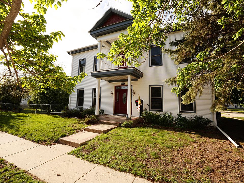 1st image of 1222 W 2nd St