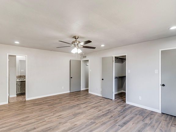 3rd image of 3002 Rockett Dr