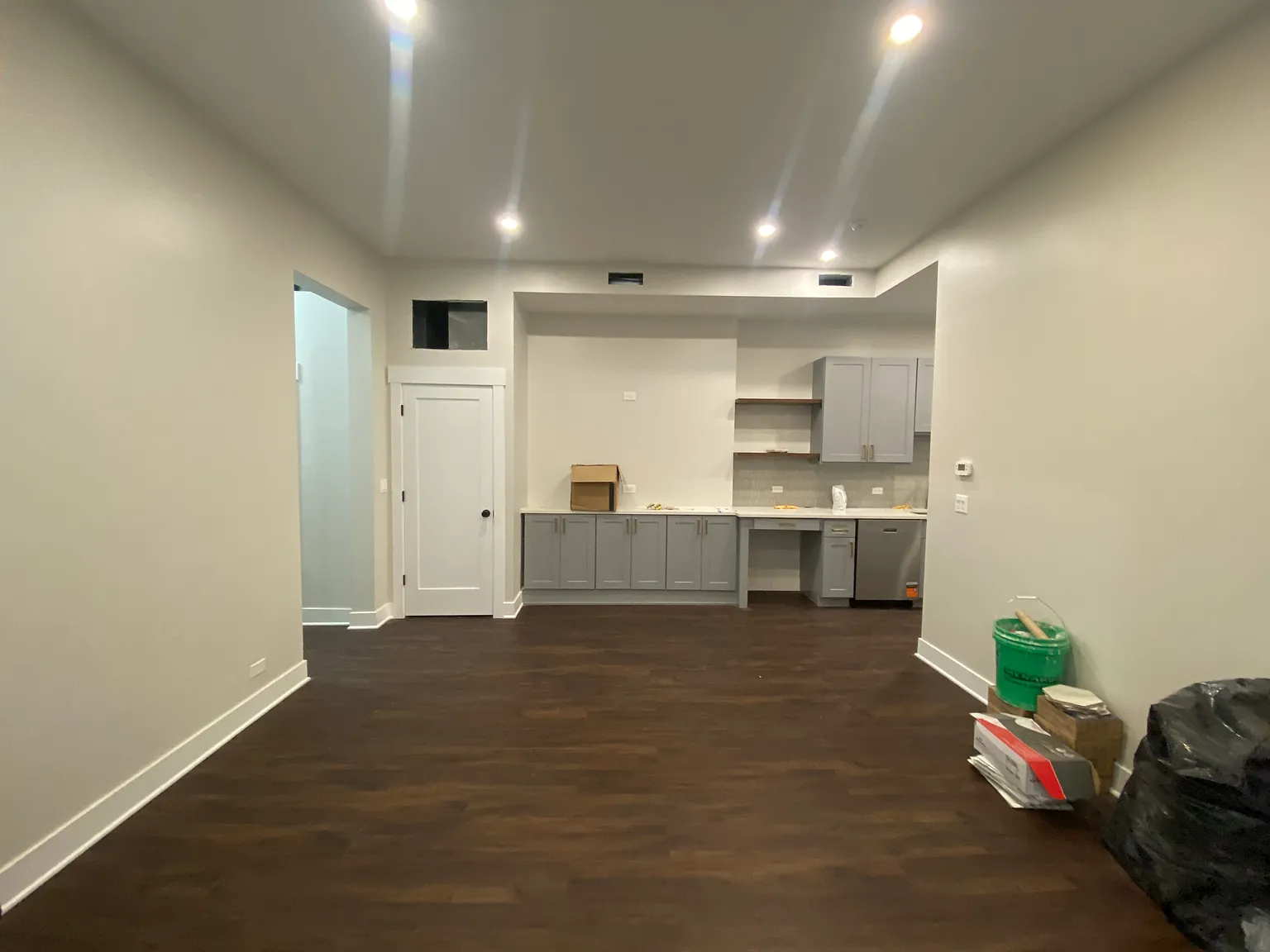 1 bed, 800 sqft, $2,450 — Photo 3