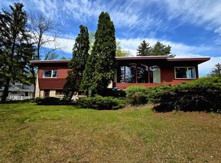 612 Silver Lake Drive, Portage, WI 53901