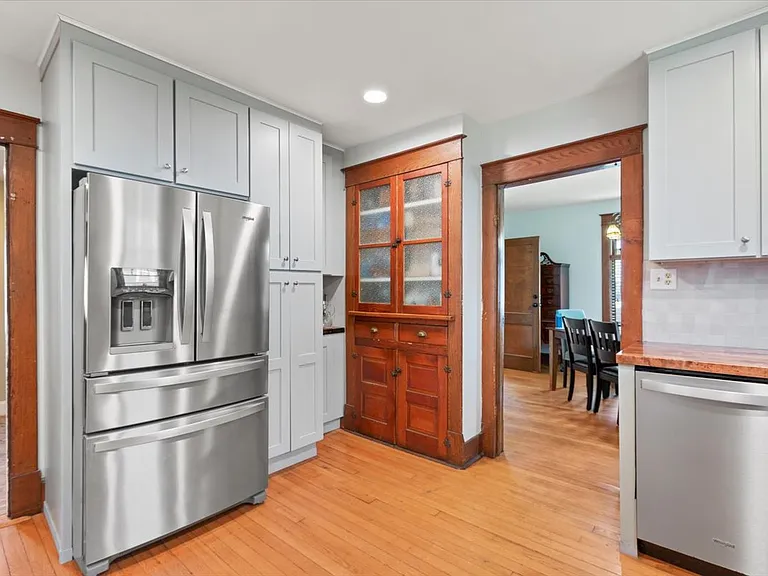 271 Delaware Ave — Photo 3