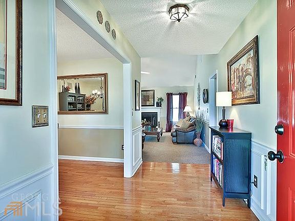 3rd image of 50 Helena Ct