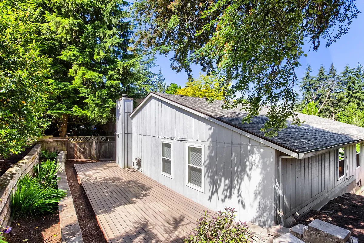 Building Photo - 10540 SW Pathfinder Way