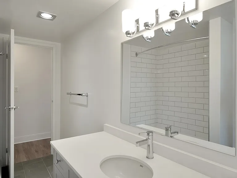 908 Market St — Photo 11