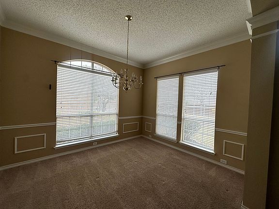 3rd image of 6921 Banyon Dr
