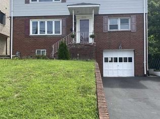 520 4th St Floor 2, Palisades Park, NJ 07650