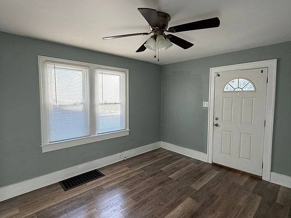 5th image of 1105 W Ashland Ave