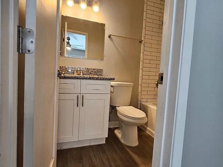 4541 Contour Blvd. — Photo 23