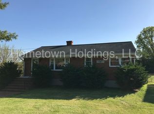 4718 Peach Tree Dr NW, Roanoke, VA 24017