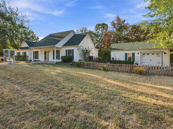 4th image of 7575 River Ridge Rd