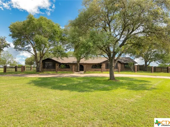 1488 E Us Highway 90, Waelder, TX 78959