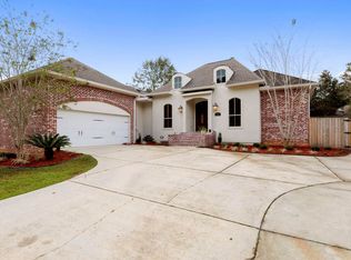 4016 Dunsinane Dr, Ocean Springs, MS 39564