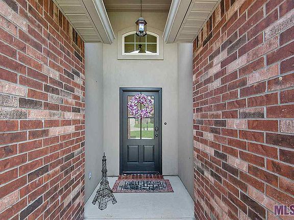 3rd image of 10124 Angela Dr