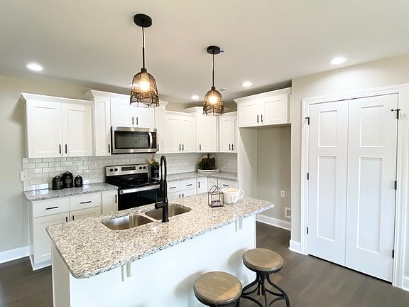 3rd image of 1937 Twilight Ave