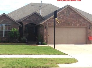 1804 NE 32nd St, Moore, OK 73160