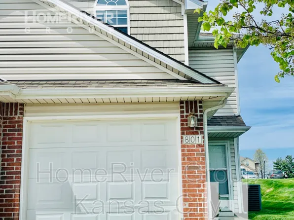 801 SW Imperial Ln, Blue Springs, MO 64064