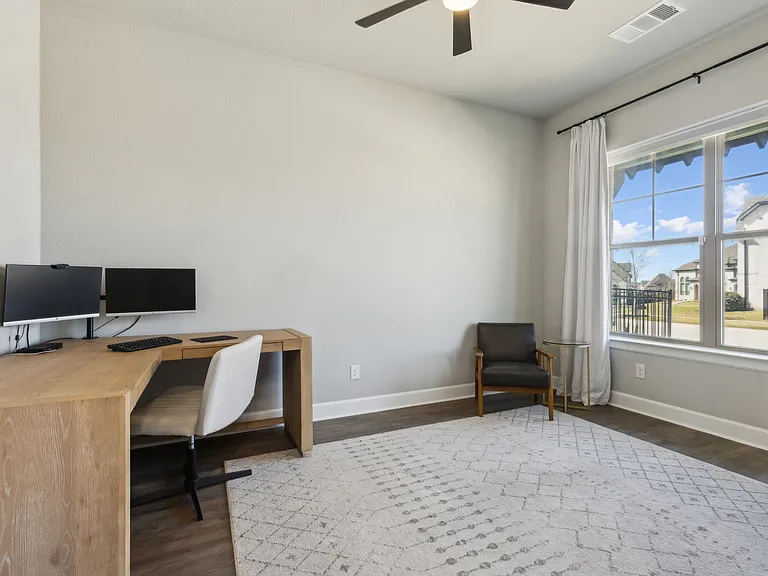 2121 Tolleson Dr — Photo 14