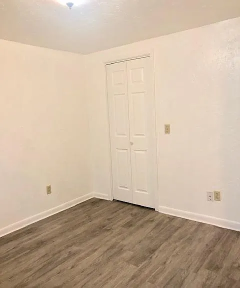 1720 Fife Ave — Photo 13