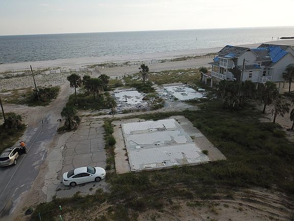 3rd image of 118 S 40th St