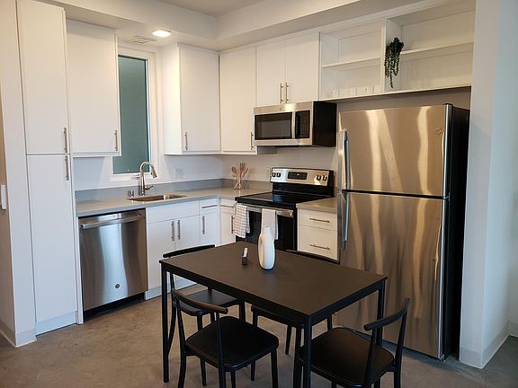 2nd image of 4015 Kansas St #205