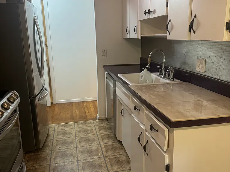 8 N James St — Photo 8