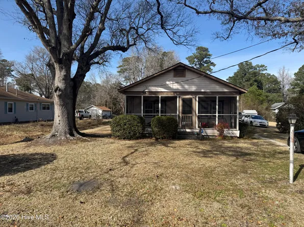 111 Victoria Drive, Wilmington, NC 28401