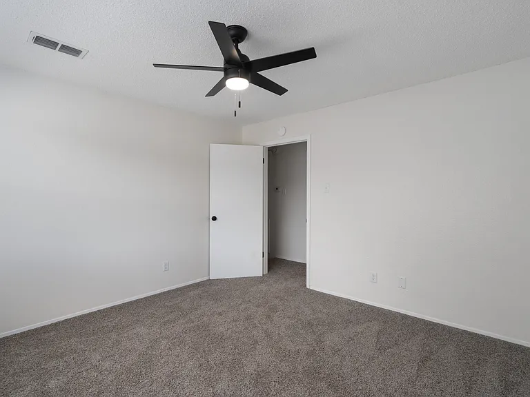 2909 W Slaughter Ln #B — Photo 14