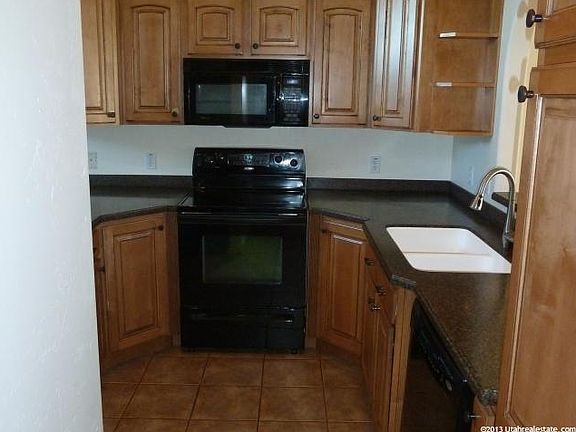 3rd image of 5715 W Saybrook Ln