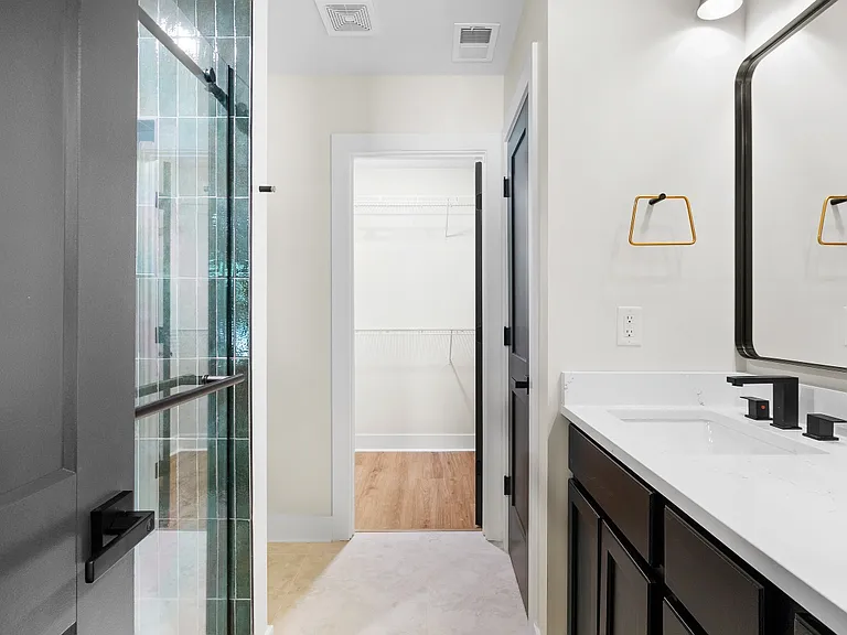 12407 Hiawatha Ave — Photo 13