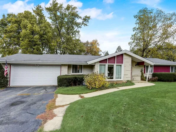 17540 Continental DRIVE, Brookfield, WI 53045