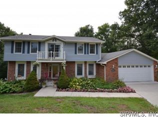 1975 Mapleleaf Dr, Collinsville, IL