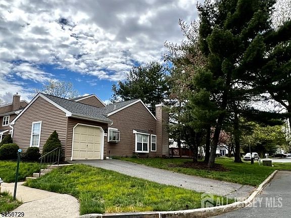 2nd image of 173 Jordans Cir