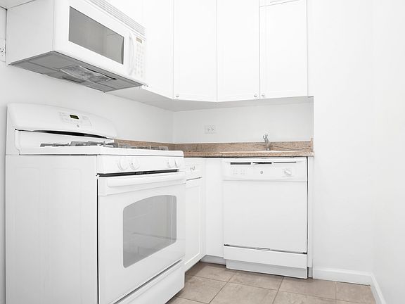 5th image of 2186 5th Ave APT 5J
