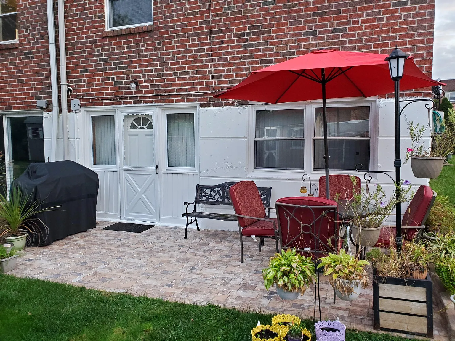 3 bed, 2.5 bath, 1715 sqft, $2,600 — Photo 4