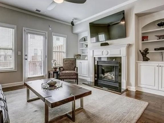 4th image of 2264 Lavista Ct NE