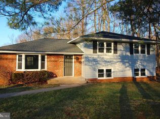 21441 Potomac View Rd, Sterling, VA 20164