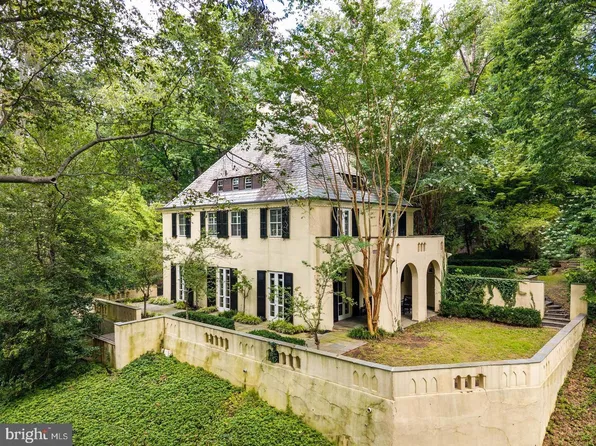 100 Cherry Ln, Wynnewood, PA 19096